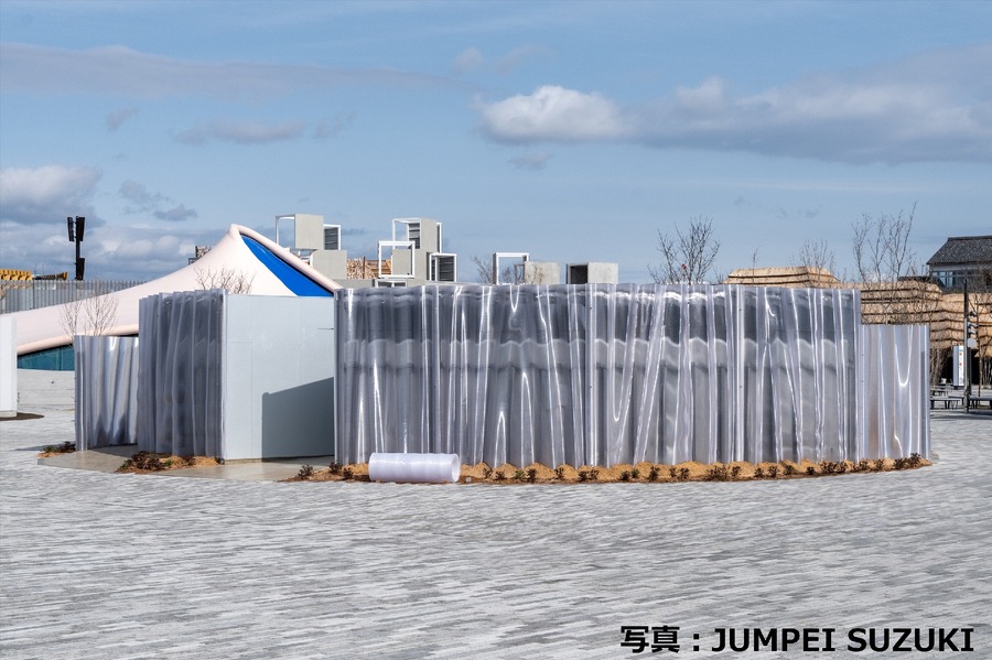 ポーラ化成工業、大阪・関西万博で化粧品容器のプラスチックを再利用したベンチを設置